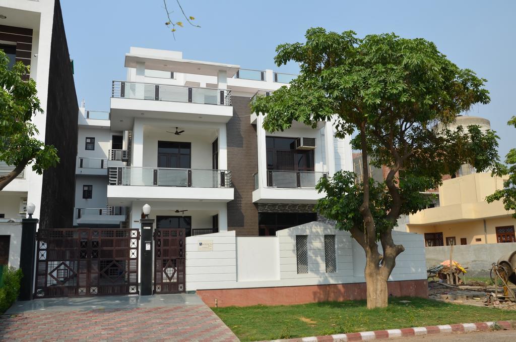The Abodes House Hotel Greater Noida Exterior photo