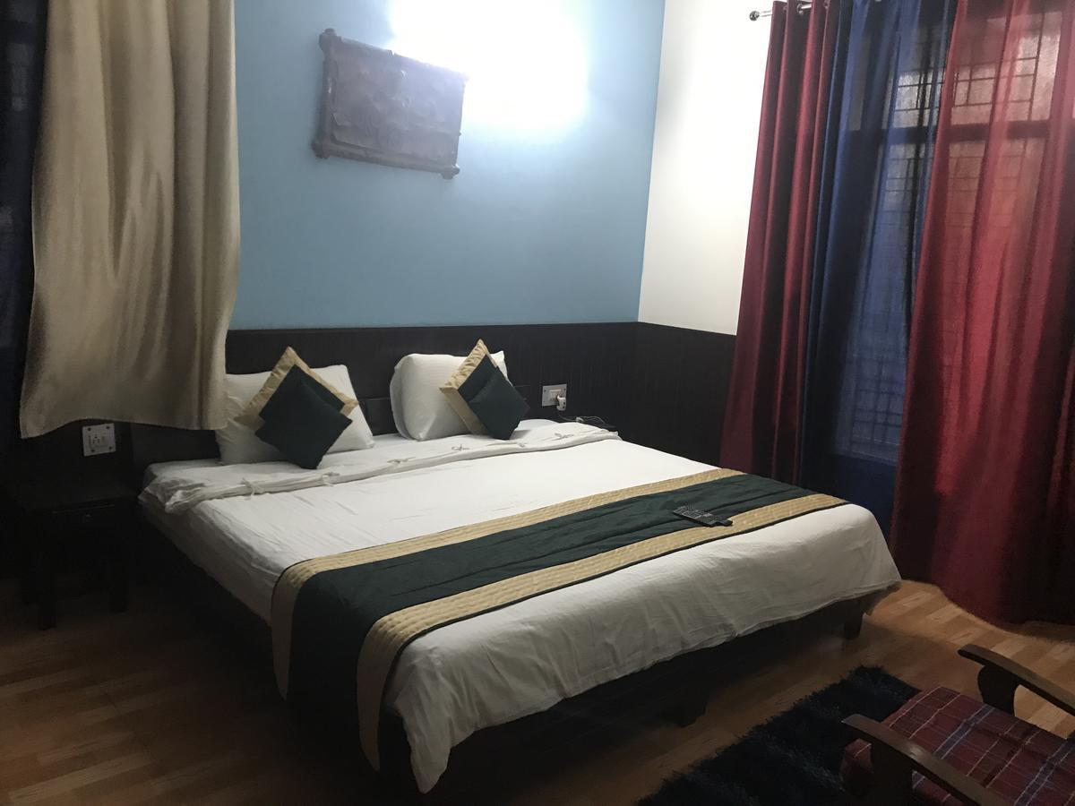 The Abodes House Hotel Greater Noida Exterior photo