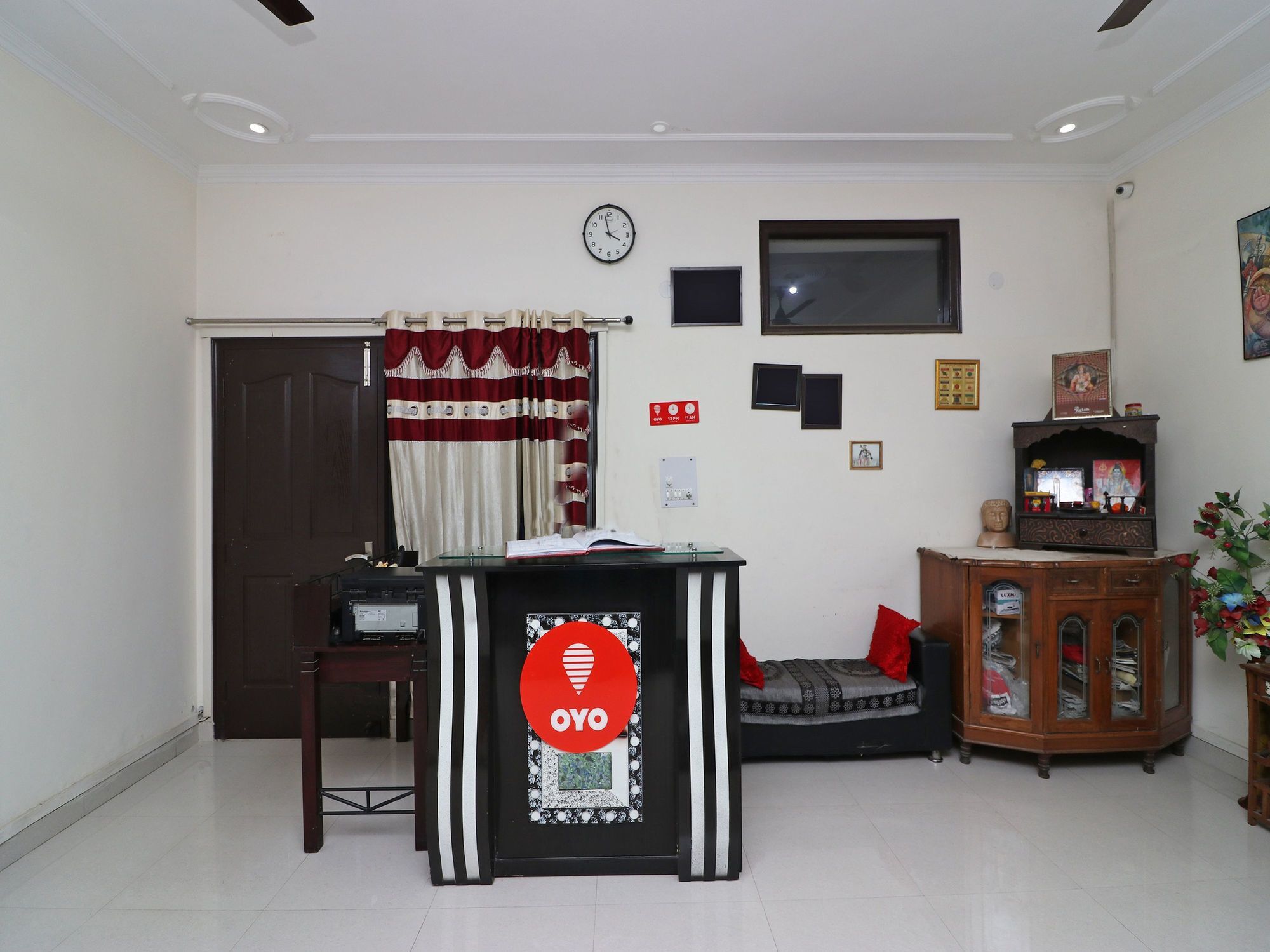 The Abodes House Hotel Greater Noida Exterior photo